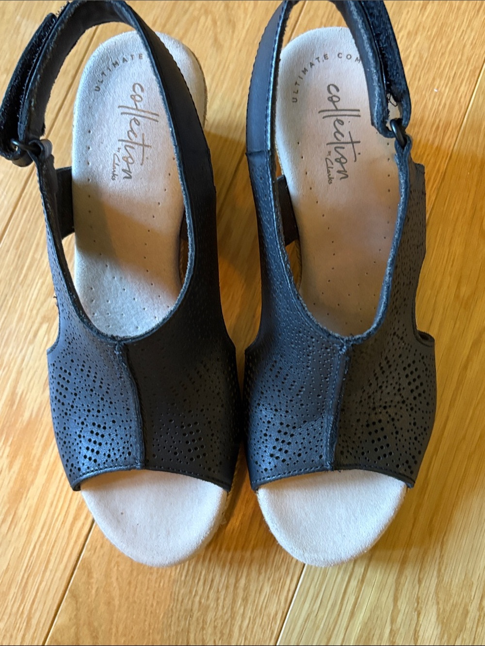 Clarks Black Women’s Perforated Open-Toe Slingback Sandals / wedges -Size 7
